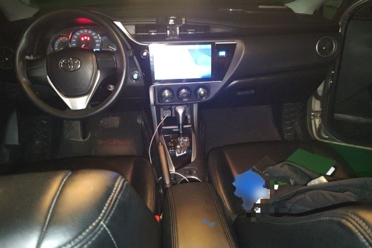 Used Toyota Corolla 2018 1.2T S-CVT GL Smart Enjoyment Version Center Console