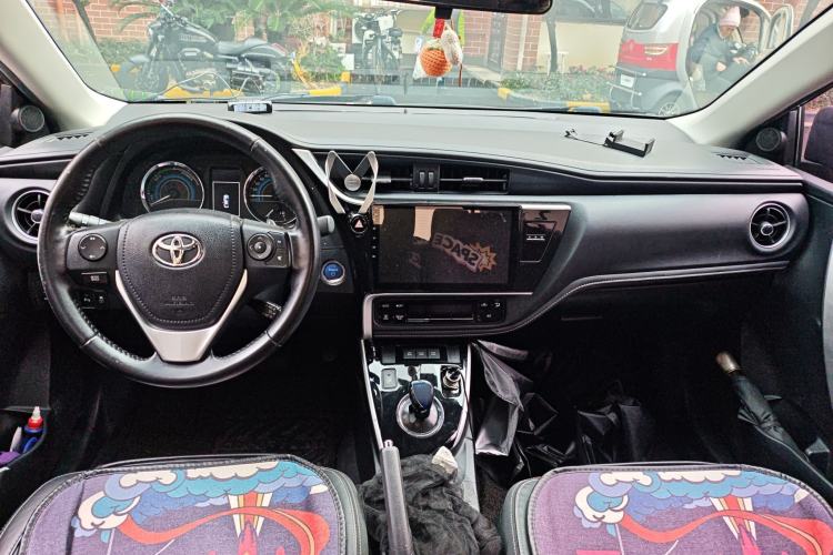 Used Toyota Corolla 2018 Dual-Engine 1.8L E-CVT Smart Edition Center Console