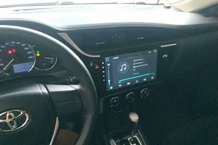 Used Toyota Corolla 2018 1.2T S-CVT GL Smart Enjoyment Version Center Console