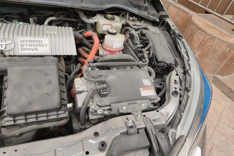 Used Toyota Corolla 2018 Dual-Engine 1.8L E-CVT Smart Edition Engine Bay Left