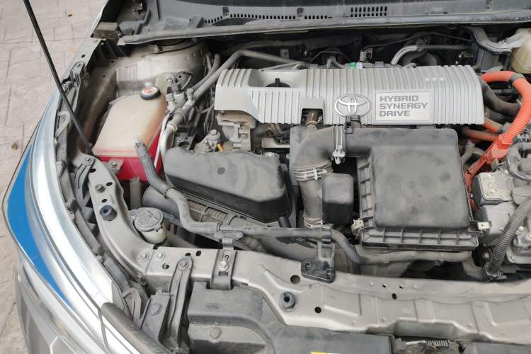Used Toyota Corolla 2018 Dual-Engine 1.8L E-CVT Smart Edition Engine Bay Right