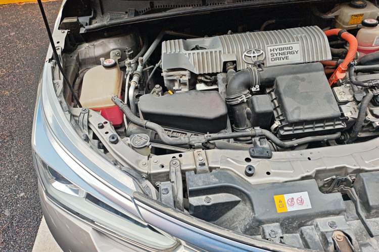 Used Toyota Corolla 2018 Dual-Engine 1.8L E-CVT Smart Edition Engine Bay Right