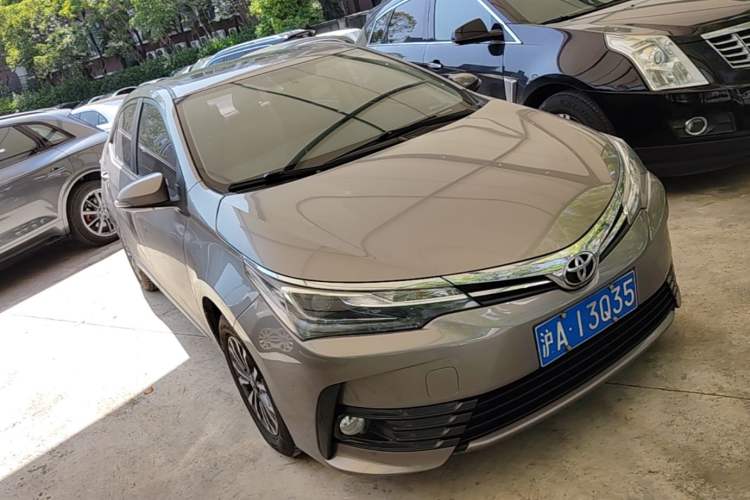 Used Toyota Corolla 2018 1.2T S-CVT GL-i Zhihui Edition Front Right 45 Deg