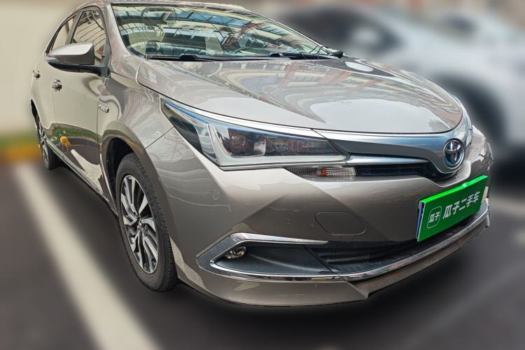 Used Toyota Corolla 2018 Dual-Engine 1.8L E-CVT Smart Edition Front Right 45 Deg