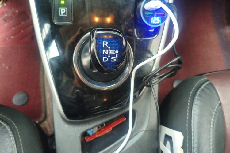 Used Toyota Corolla 2018 Dual-Engine 1.8L E-CVT Smart Edition Gear Lever