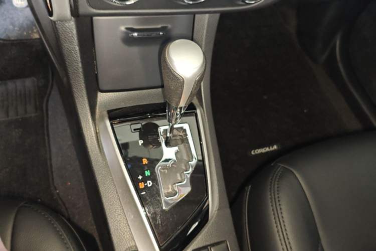 Used Toyota Corolla 2018 1.2T S-CVT GL Smart Enjoyment Version Gear Lever