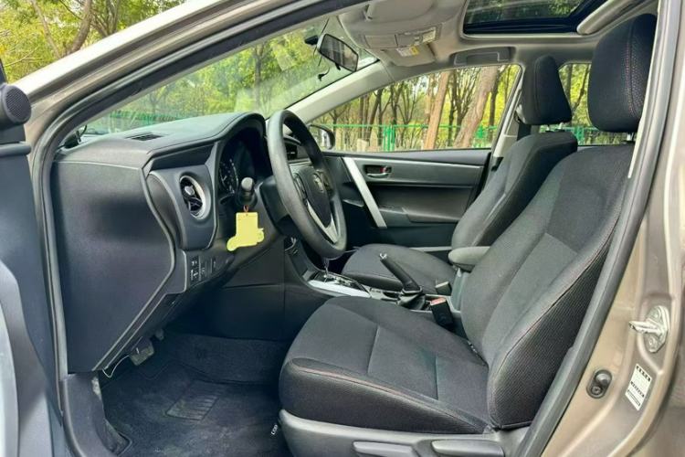 Used Toyota Corolla 2018 1.2T S-CVT GL-i Zhihui Edition Interior 3