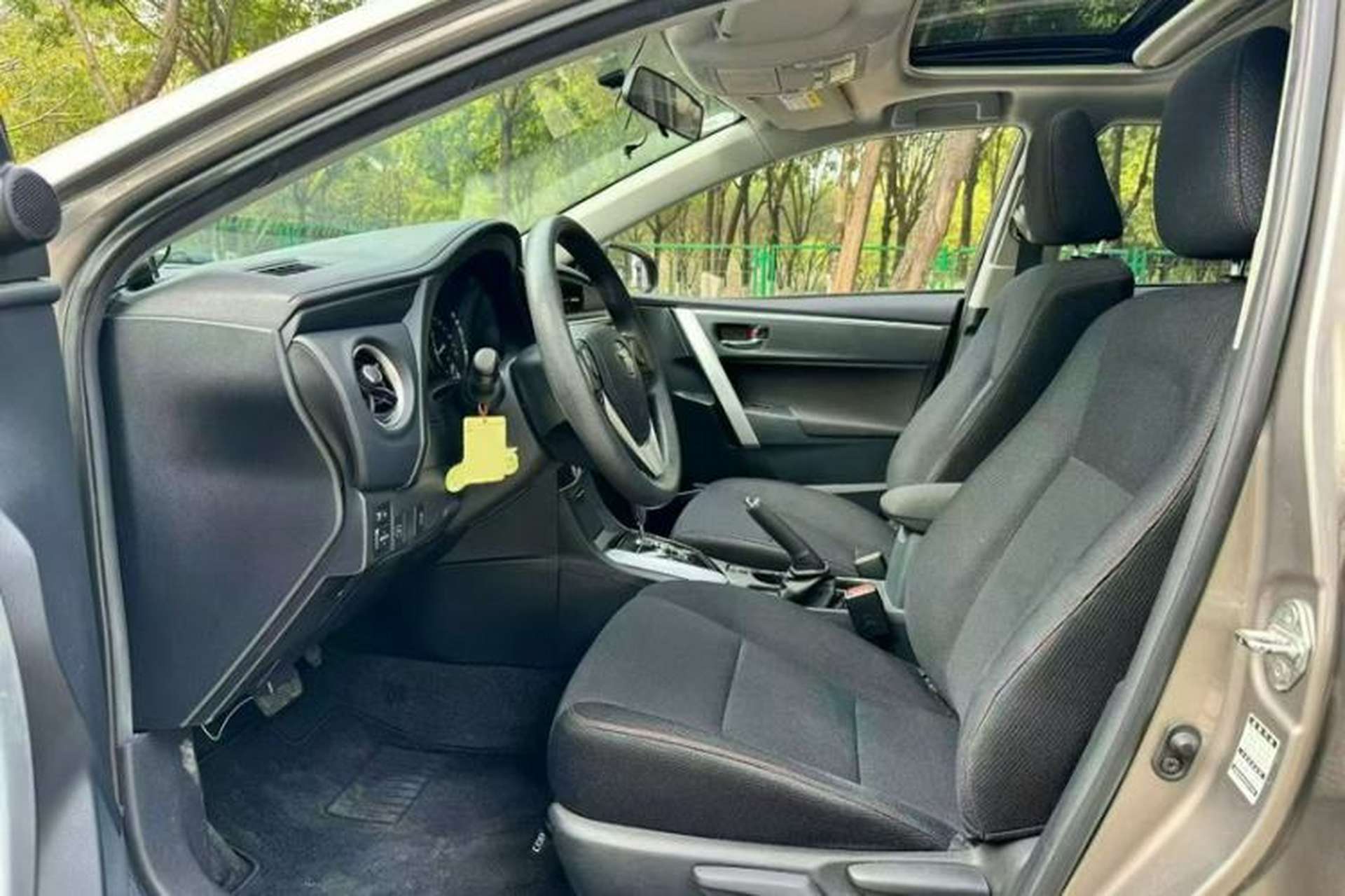 Used Toyota Corolla 2018 1.2T S-CVT GL-i Zhihui Edition Interior 3
