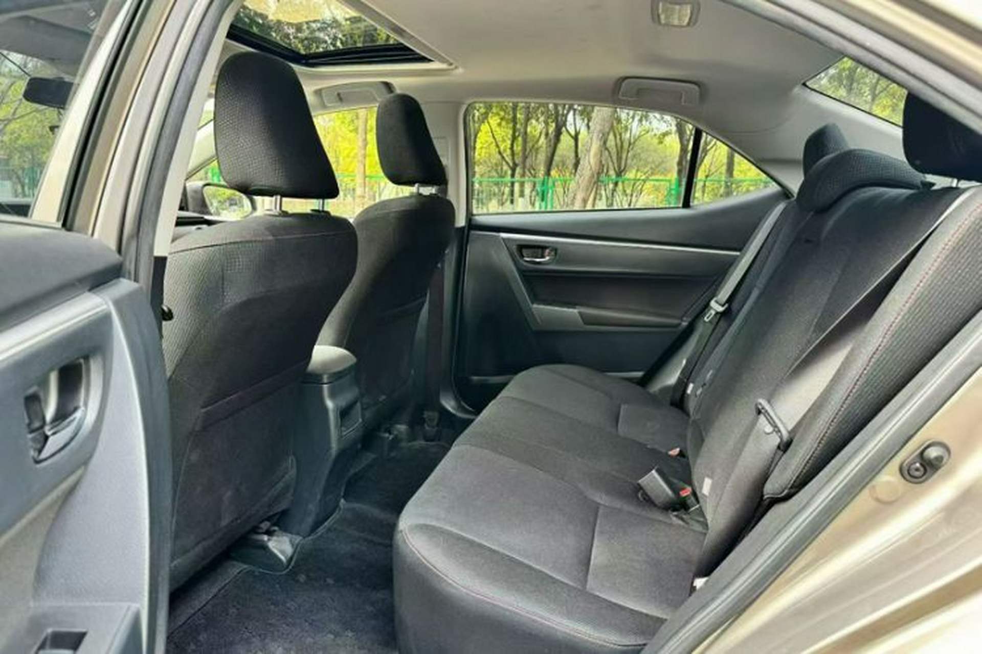 Used Toyota Corolla 2018 1.2T S-CVT GL-i Zhihui Edition Interior 4