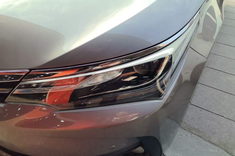 Used Toyota Corolla 2018 1.2T S-CVT GL-i Zhihui Edition Left Front Headlight