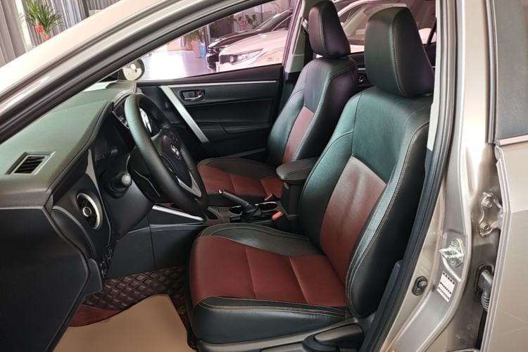 Used Toyota Corolla 2018 Dual-Engine 1.8L E-CVT Smart Edition Left Front Seat