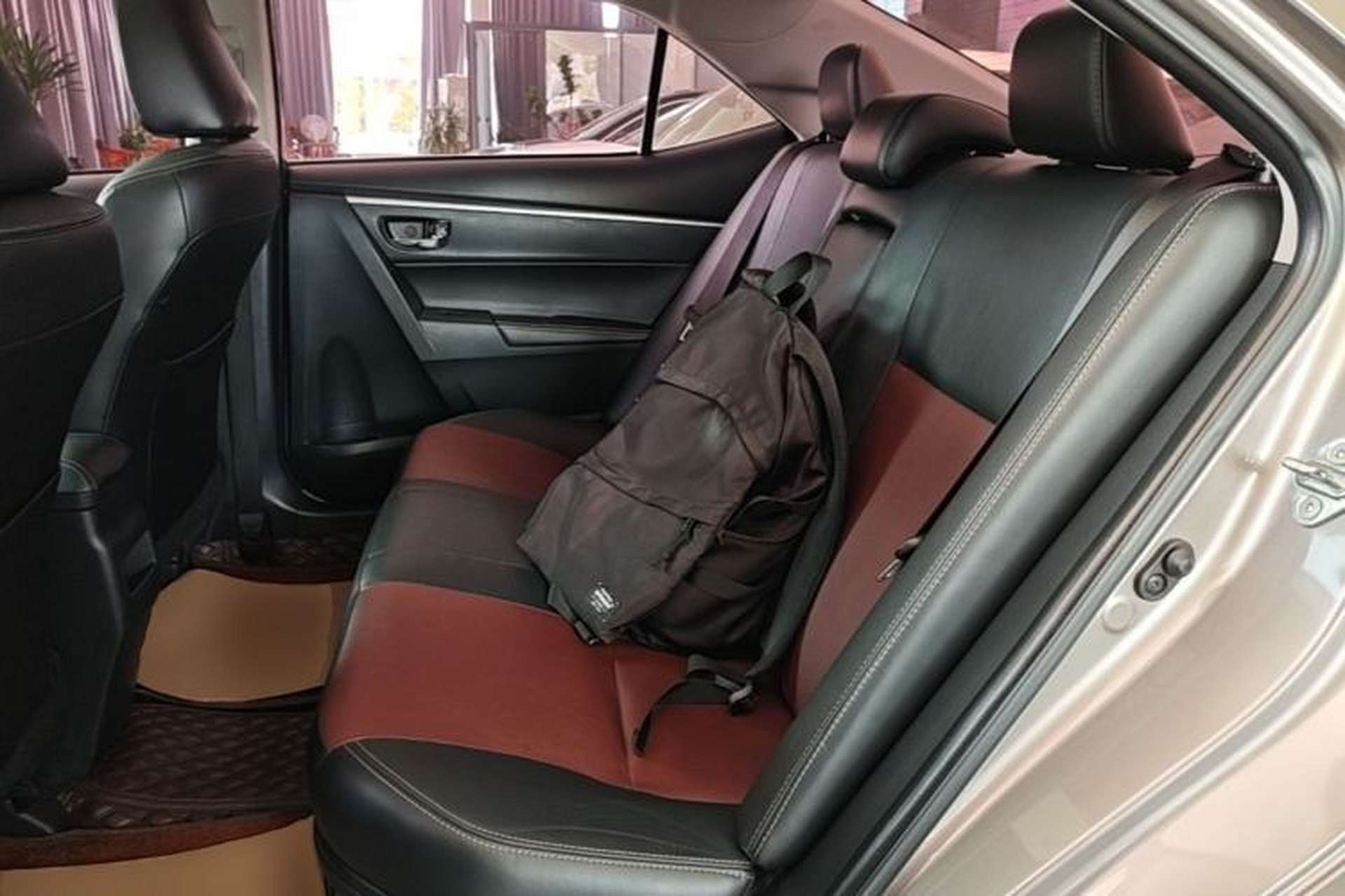 Used Toyota Corolla 2018 Dual-Engine 1.8L E-CVT Smart Edition Left Rear Seat