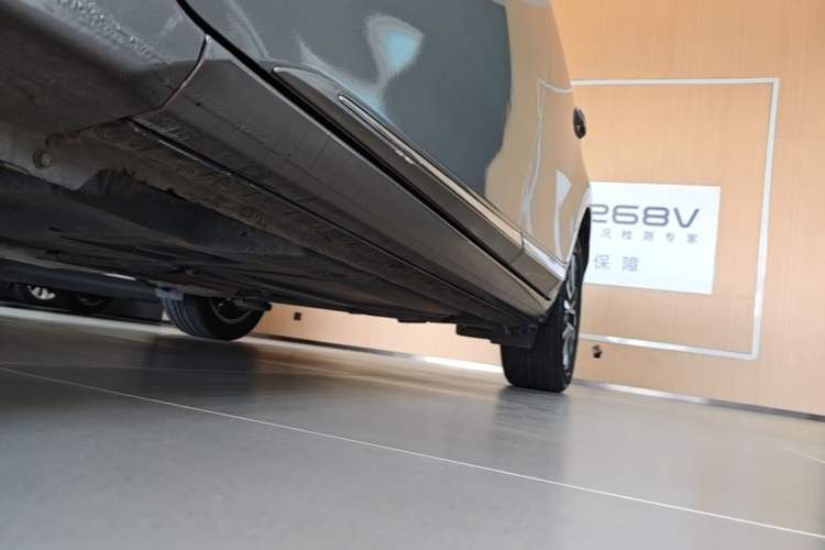Used Toyota Corolla 2018 Dual-Engine 1.8L E-CVT Smart Edition Left Side Sill