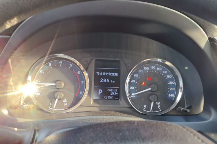 Used Toyota Corolla 2018 1.2T S-CVT GL-i Zhihui Edition Odometer Close Up
