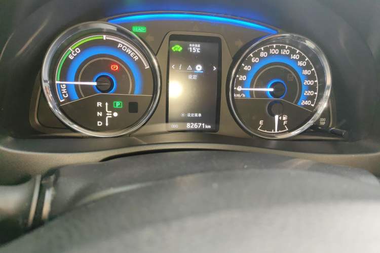 Used Toyota Corolla 2018 Dual-Engine 1.8L E-CVT Smart Edition Odometer Close Up