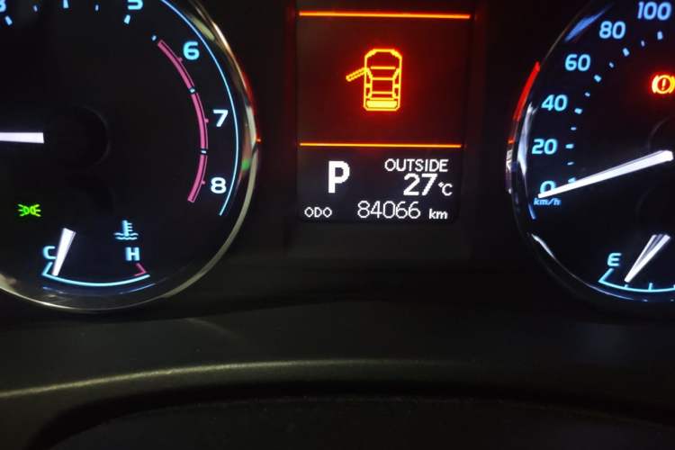 Used Toyota Corolla 2018 1.2T S-CVT GL-i Zhihui Edition Odometer Close Up