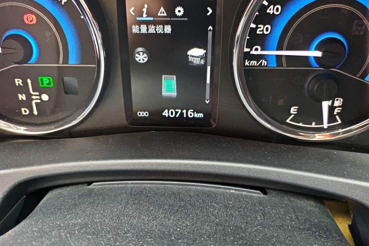 Used Toyota Corolla 2018 Dual-Engine 1.8L E-CVT Smart Edition Odometer Close Up