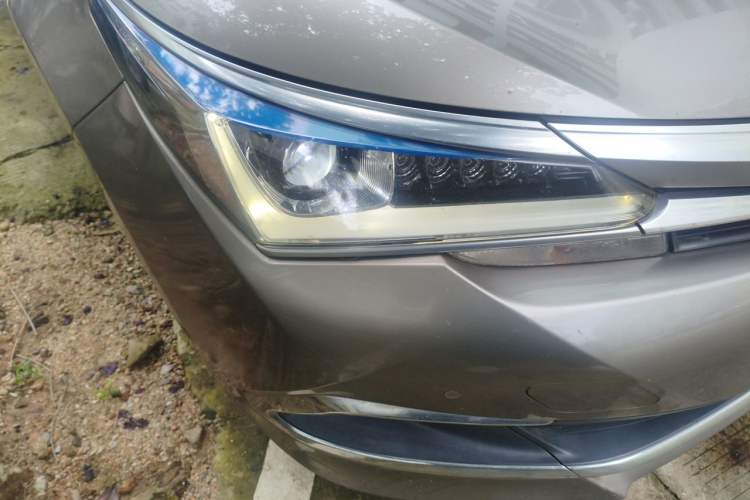 Used Toyota Corolla 2018 Dual-Engine 1.8L E-CVT Smart Edition Right Front Headlight