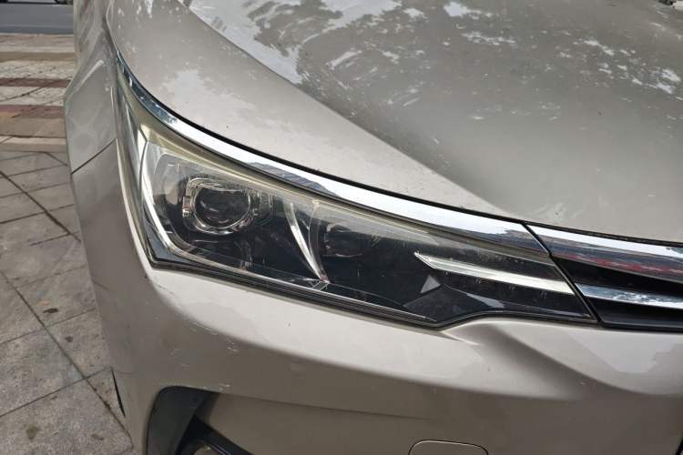 Used Toyota Corolla 2018 1.2T S-CVT GL Smart Enjoyment Version Right Front Headlight
