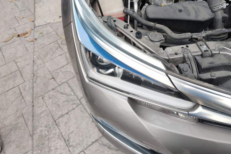 Used Toyota Corolla 2018 Dual-Engine 1.8L E-CVT Smart Edition Right Front Headlight