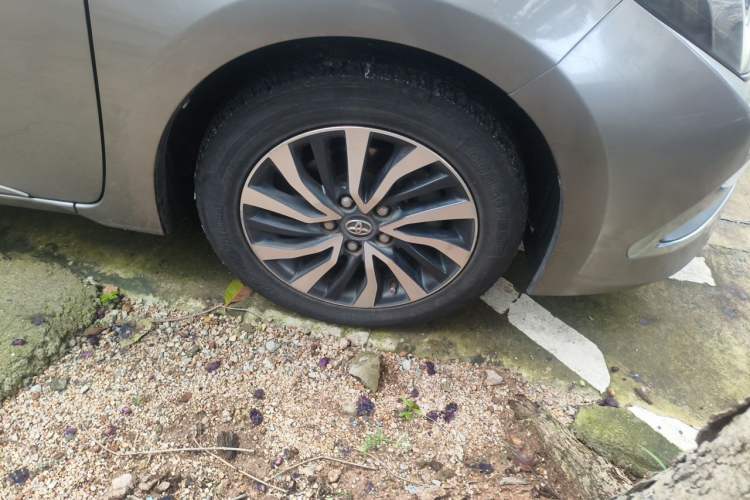 Used Toyota Corolla 2018 Dual-Engine 1.8L E-CVT Smart Edition Right Front Wheel Hub