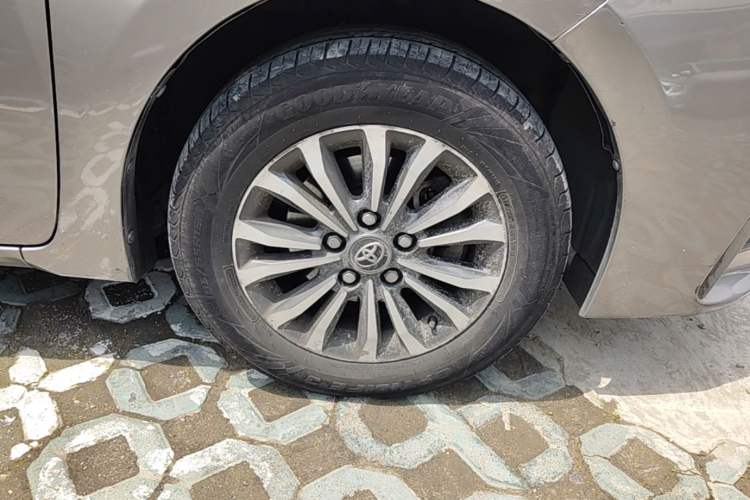Used Toyota Corolla 2018 1.2T S-CVT GL-i Zhihui Edition Right Front Wheel Hub