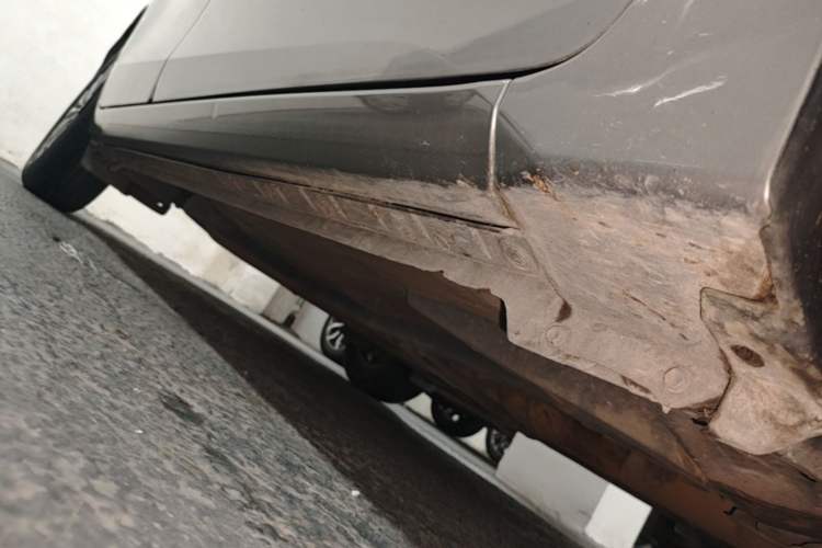 Used Toyota Corolla 2018 1.2T S-CVT GL Smart Enjoyment Version Right Side Sill