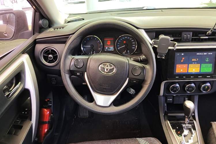 Used Toyota Corolla 2018 1.2T S-CVT GL-i Zhihui Edition Steering Wheel