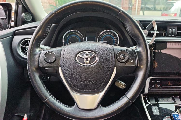 Used Toyota Corolla 2018 Dual-Engine 1.8L E-CVT Smart Edition Steering Wheel