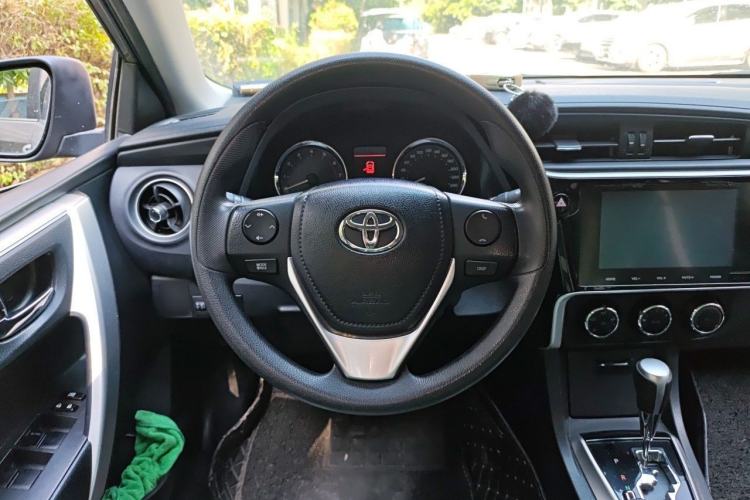 Used Toyota Corolla 2018 1.2T S-CVT GL-i Zhihui Edition Steering Wheel