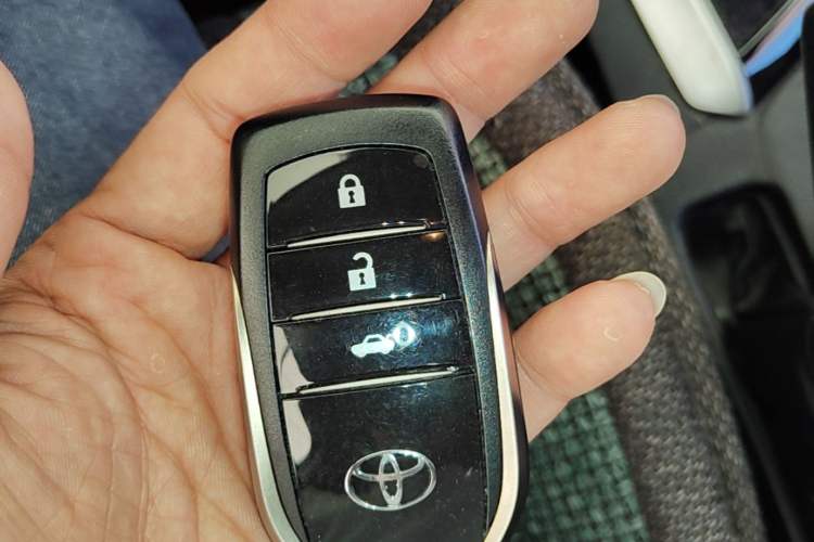 Used Toyota Corolla 2018 1.2T S-CVT GL-i Zhihui Edition Vehicle Key