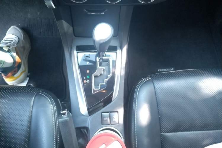Used Toyota Corolla 2018 1.2T S-CVT GL Smart Enjoyment Version Gear Lever