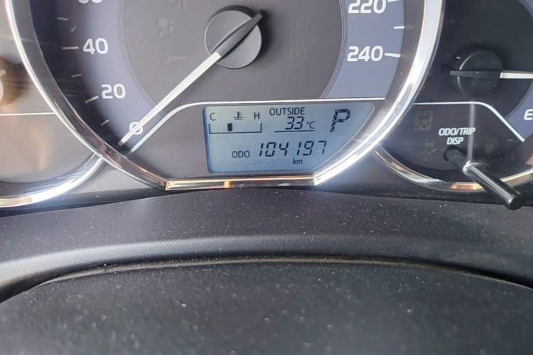 Used Toyota Corolla 2018 1.2T S-CVT GL Smart Enjoyment Version Odometer Close Up