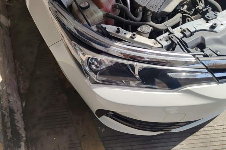 Used Toyota Corolla 2018 1.2T S-CVT GL Smart Enjoyment Version Right Front Headlight