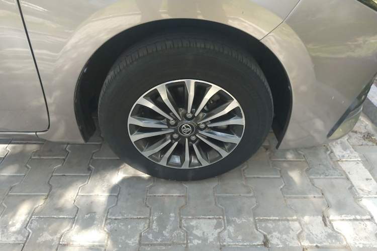 Used Toyota Corolla 2018 1.2T S-CVT GL Smart Enjoyment Version Right Front Wheel Hub