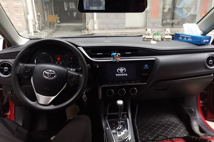 Used Toyota Corolla 2018 1.2T S-CVT GL-i Zhihui Edition Center Console