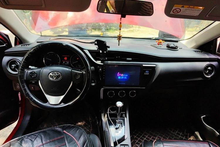 Used Toyota Corolla 2018 1.2T S-CVT GL-i Zhihui Edition Center Console
