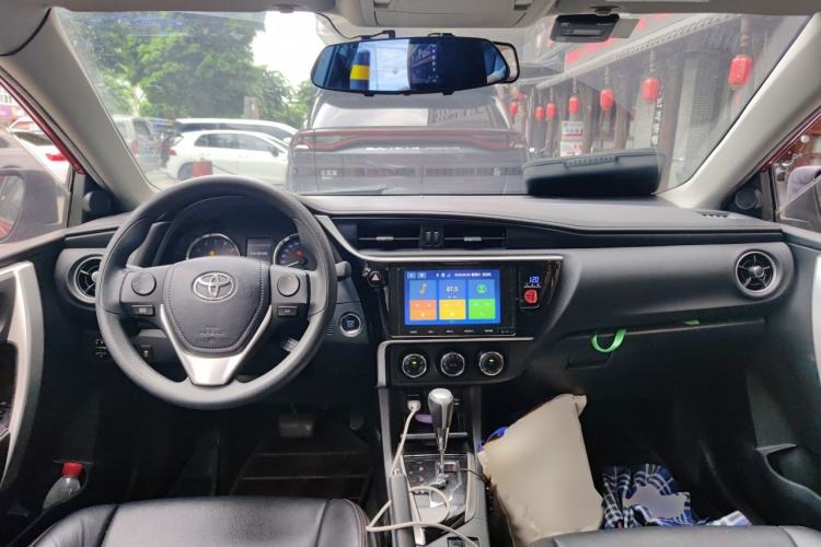 Used Toyota Corolla 2018 1.2T S-CVT GL-i Zhihui Edition Center Console