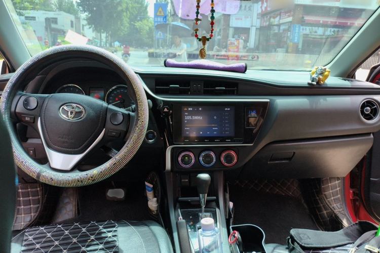 Used Toyota Corolla 2018 1.2T S-CVT GL-i Zhihui Edition Center Console