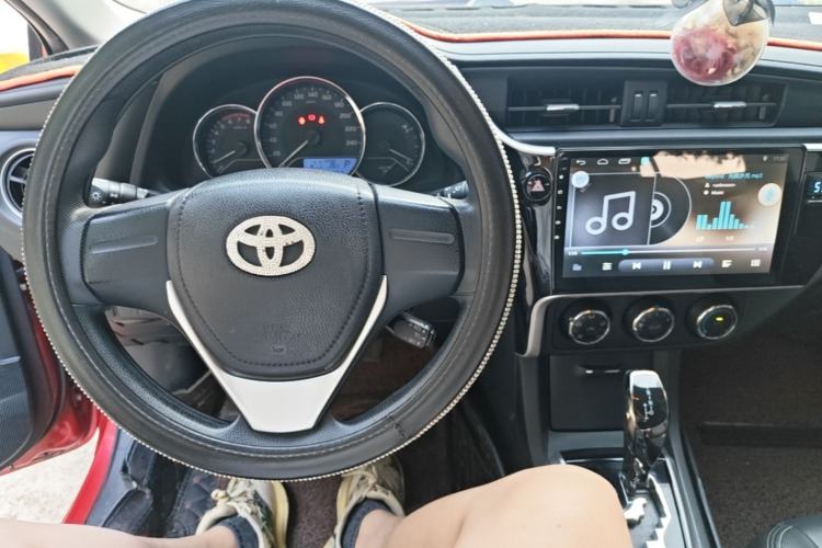 Used Toyota Corolla 2018 1.2T S-CVT GL Smart Enjoyment Version Center Console