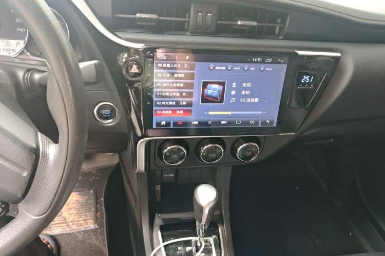 Used Toyota Corolla 2018 1.2T S-CVT GL Smart Enjoyment Version Audio And AC Panel