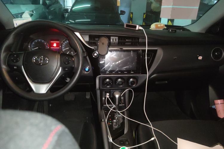 Used Toyota Corolla 2018 1.2T S-CVT GL-i Zhihui Edition Center Console