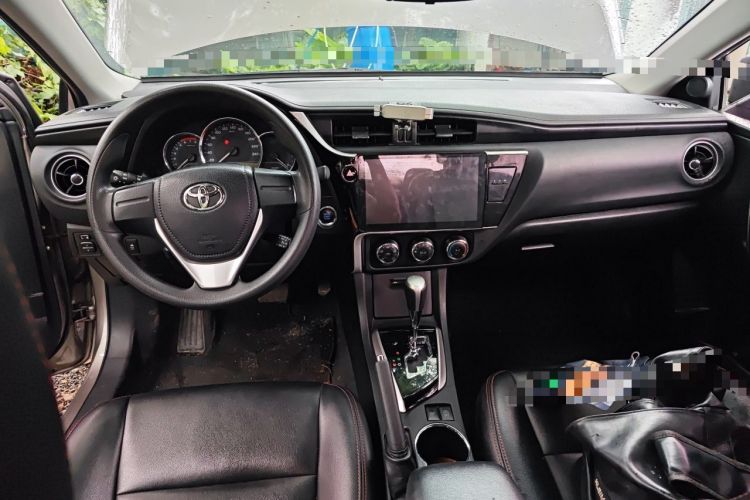 Used Toyota Corolla 2018 1.2T S-CVT GL Smart Enjoyment Version Center Console