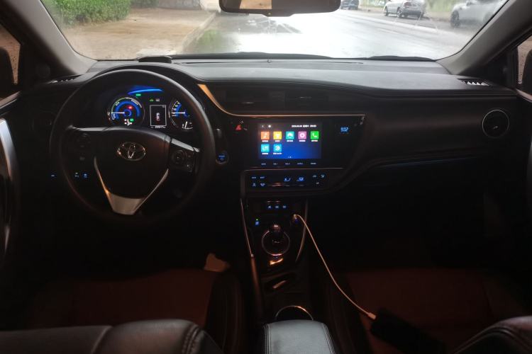 Used Toyota Corolla 2018 Dual-Engine 1.8L E-CVT Smart Edition Center Console