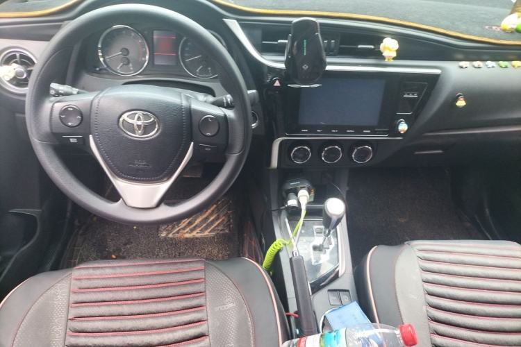 Used Toyota Corolla 2018 1.2T S-CVT GL-i Zhihui Edition Center Console