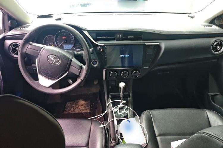 Used Toyota Corolla 2018 1.2T S-CVT GL Smart Enjoyment Version Center Console