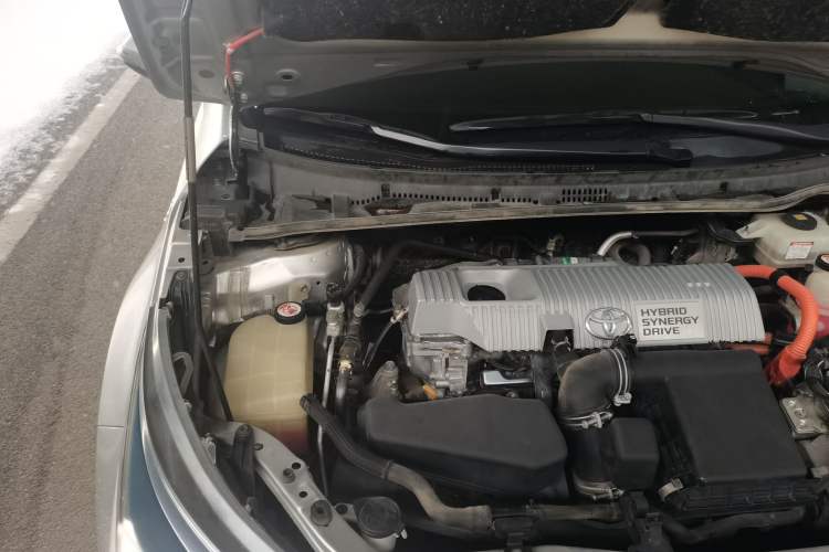 Used Toyota Corolla 2018 Dual-Engine 1.8L E-CVT Smart Edition Engine Bay Right