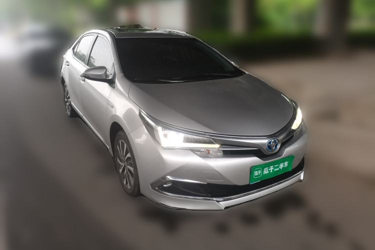 Used Toyota Corolla 2018 Dual-Engine 1.8L E-CVT Smart Edition Front Right 45 Deg