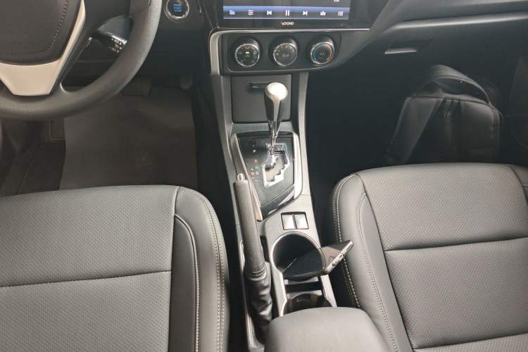 Used Toyota Corolla 2018 1.2T S-CVT GL Smart Enjoyment Version Gear Lever