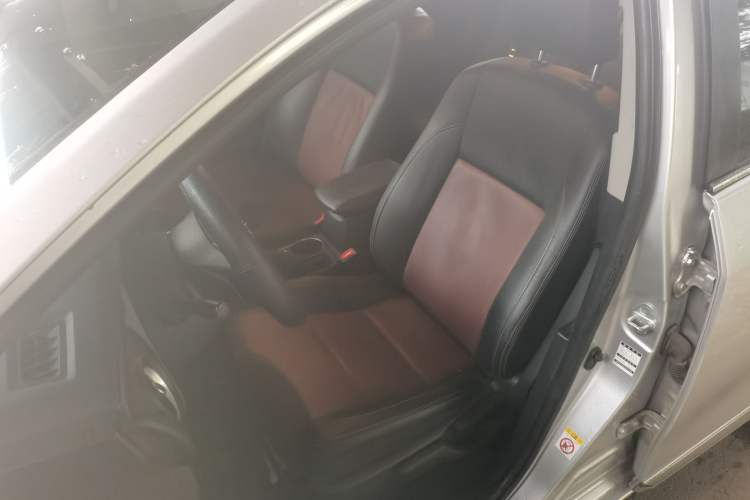 Used Toyota Corolla 2018 Dual-Engine 1.8L E-CVT Smart Edition Left Front Seat